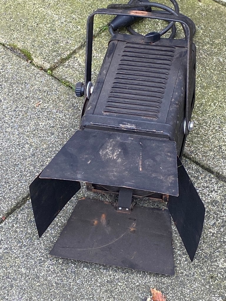 Theater lamp (fresnel) met barndoor – Vintage (werkend), Ophalen