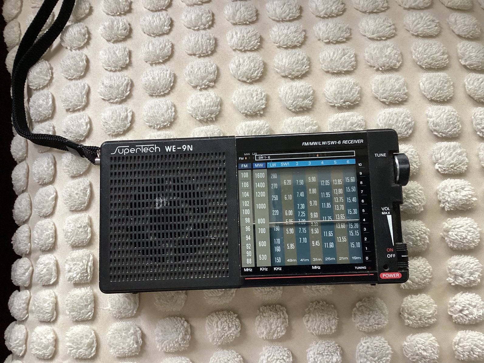 Supertech WE-9N transistor radio transistorradio retro, Audio, Tv en Foto, Radio's, Ophalen of Verzenden, Zo goed als nieuw