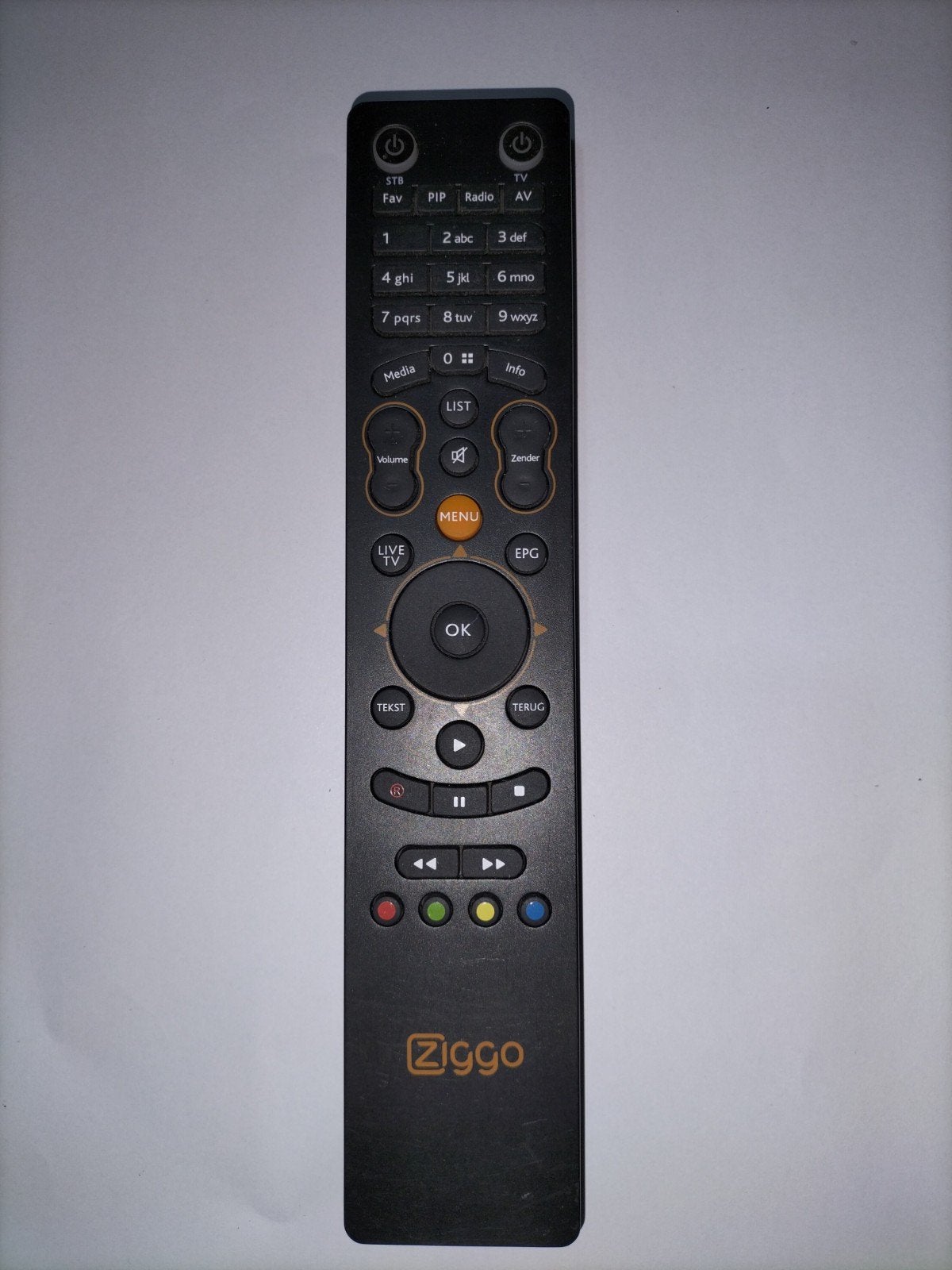 Originele Ziggo Universele Afstandsbediening URC187001-00R01, Ophalen of Verzenden