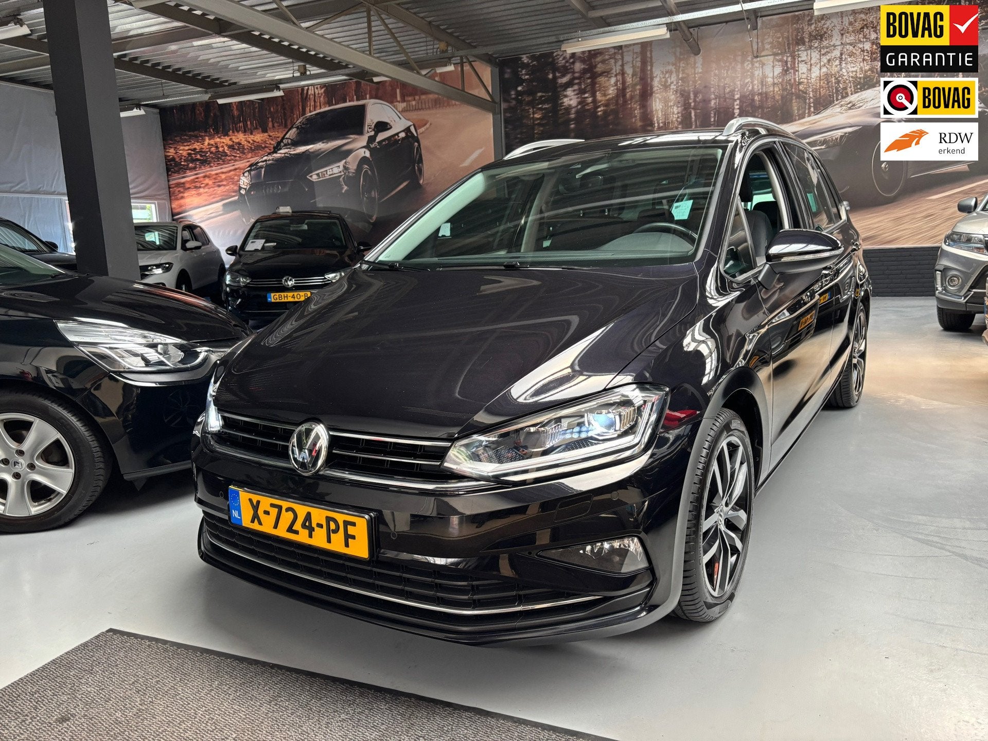 Volkswagen Golf Sportsvan 1.0 TSI Highline Edition Camera /, Stof, Gebruikt, Met garantie (alle), Zwart