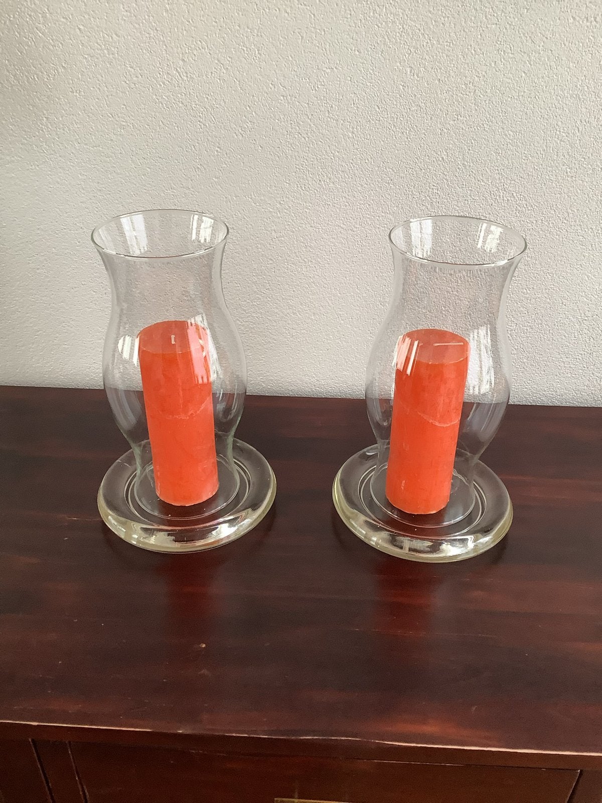 Set van 2 glazen windlichten met kaarsen, Windlicht, Gebruikt, Meerkleurig, Ophalen of Verzenden