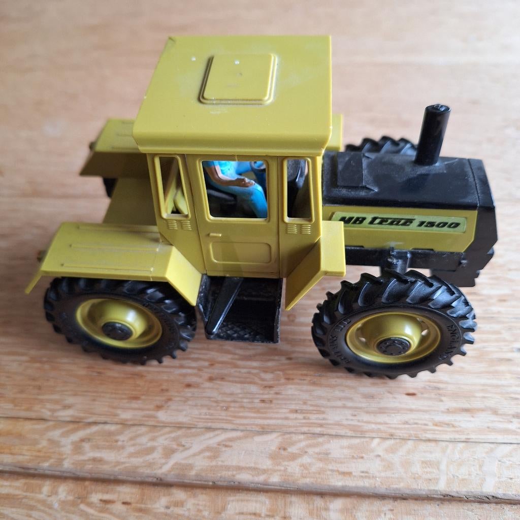mb trac  1500, Hobby en Vrije tijd, Ophalen of Verzenden, Gebruikt, Tractor of Landbouw, Britains