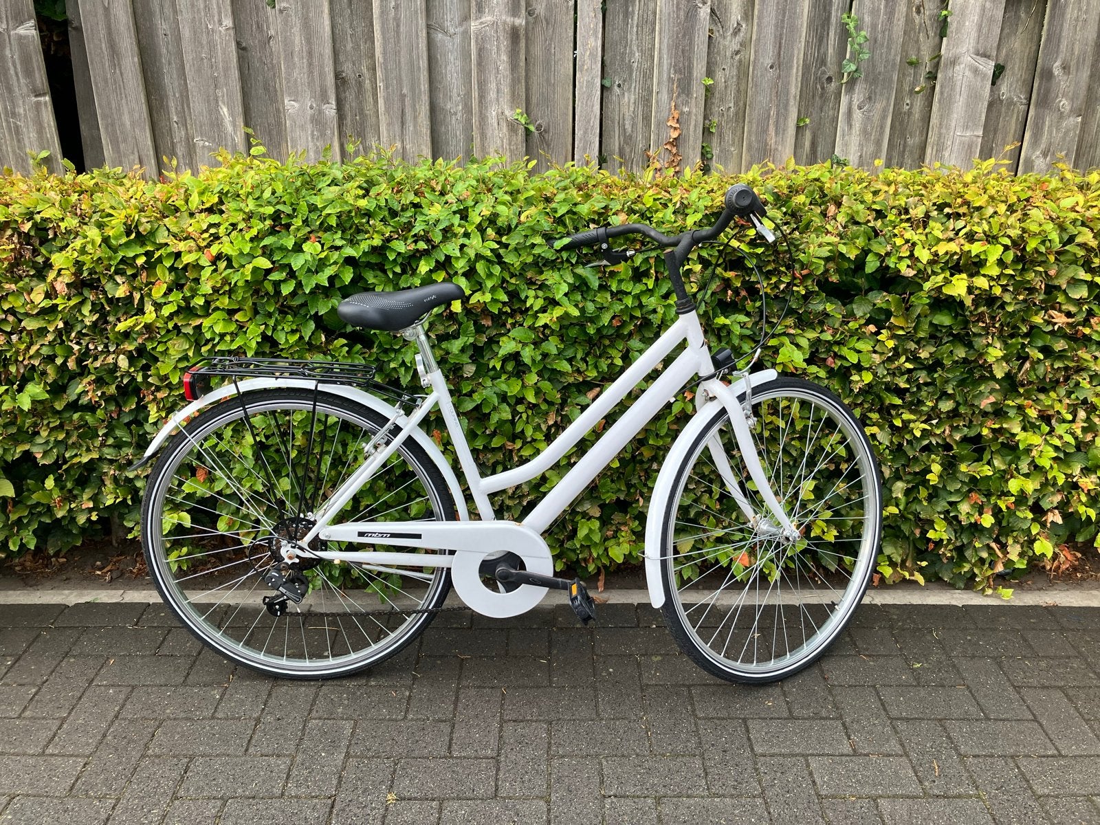 Witte damesfiets met 6 versnellingen, Velgrem, 47 tot 50 cm, Versnellingen, Zo goed als nieuw
