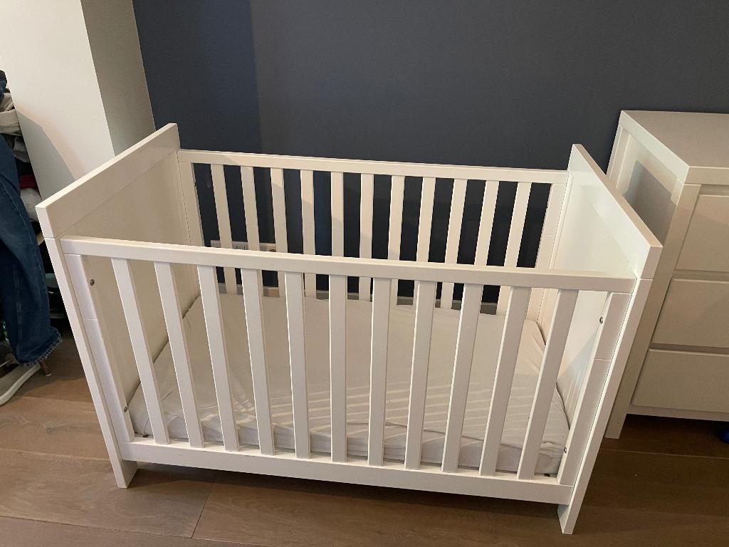 Bopita ledikant wit 60x120 met Aerosleep matras, Ophalen, Gebruikt, Ledikant