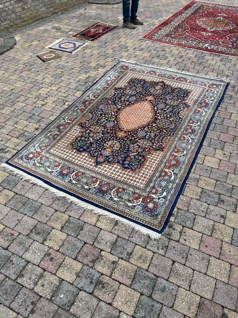 Groot oriëntaals vloerkleed – 260 x 170 cm – klassiek, Huis en Inrichting, Stoffering | Tapijten en Kleden, Ophalen, 150 tot 200 cm