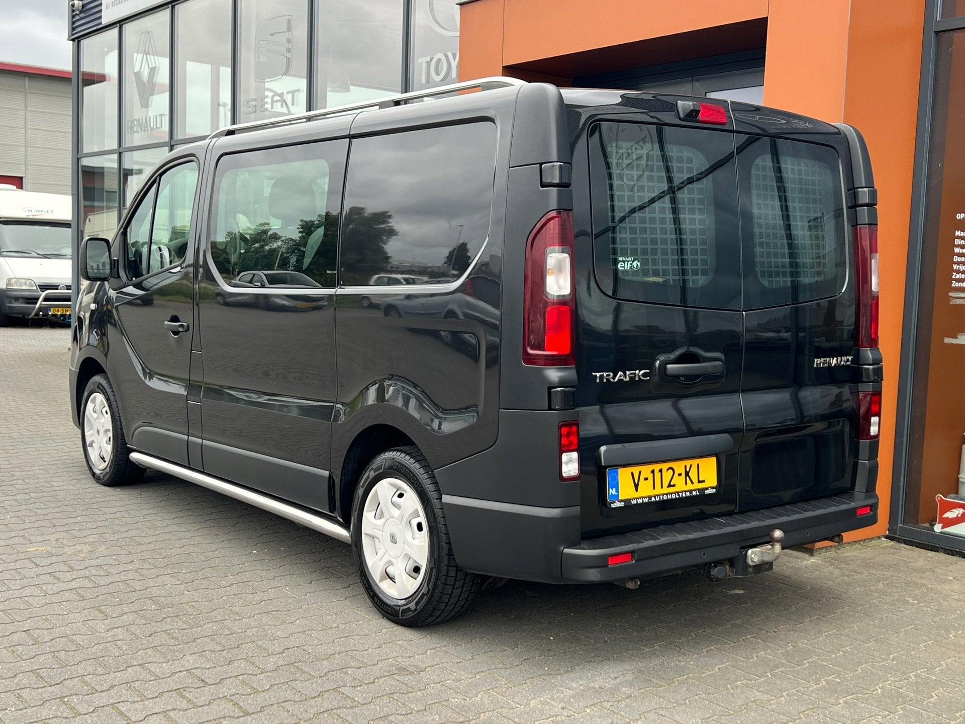 Renault Trafic 1.6dCi L1H1 DC|Cruise|Trekhaak|Camera|Navi|BT, Voorwielaandrijving, 125 pk, Gebruikt, Euro 6