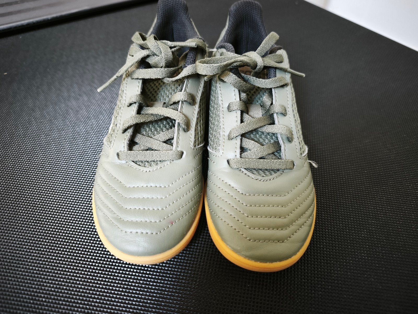 Adidas predator 19.4 schoenen 31,5, Maat XS of kleiner, Ophalen of Verzenden, Gebruikt, Schoenen