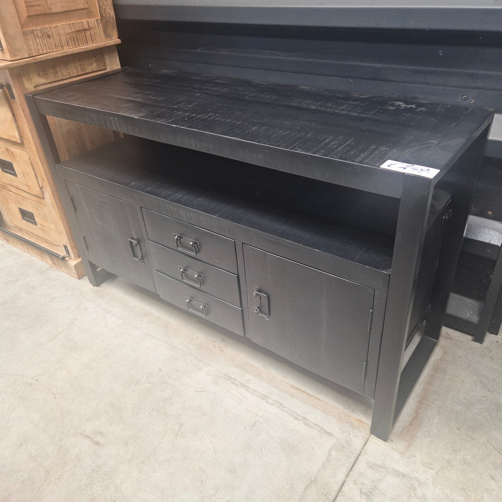 Zwart houten mango dressoir met metalen accenten, Overige houtsoorten, 100 tot 150 cm, Onbekend, Industrieel, Modern