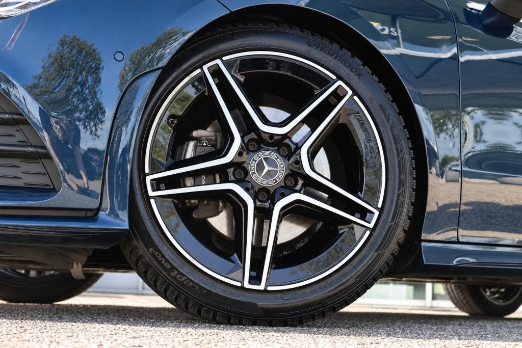 Mercedes CLA Shooting Brake 180 AMG-Line | Stoelverwarming |, 136 pk, Gebruikt, 4 cilinders, Blauw