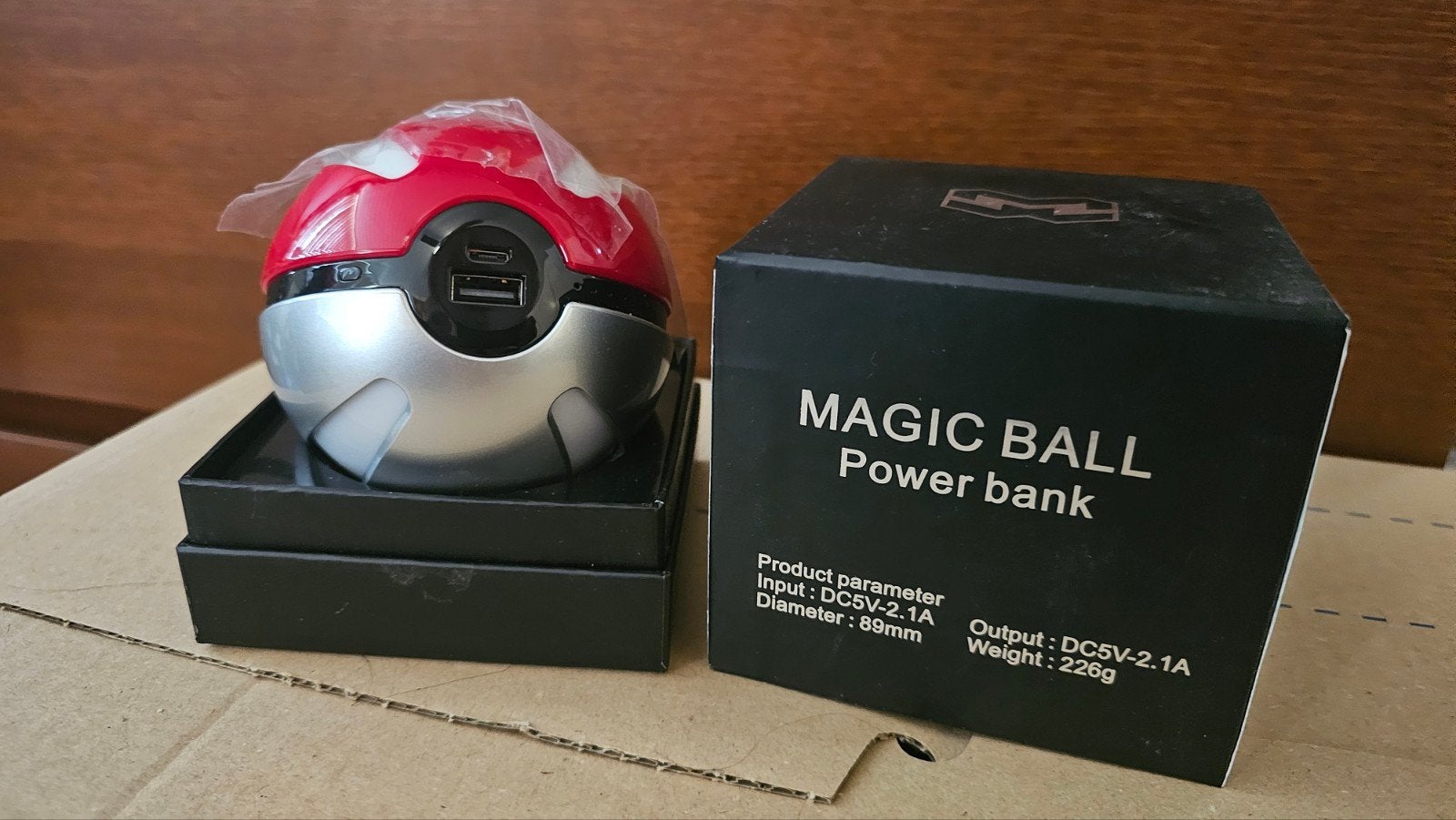 Magic Ball Powerbank - Pokébal Stijl Powerbank, Ophalen of Verzenden, Nieuw, Onbekend