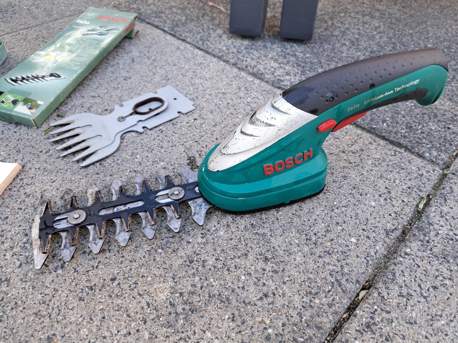 Bosch Isio Accu Gras- en Struikschaar met Li-Ion Technologie, Tuin en Terras, Ophalen, Gebruikt, Accu, Bosch