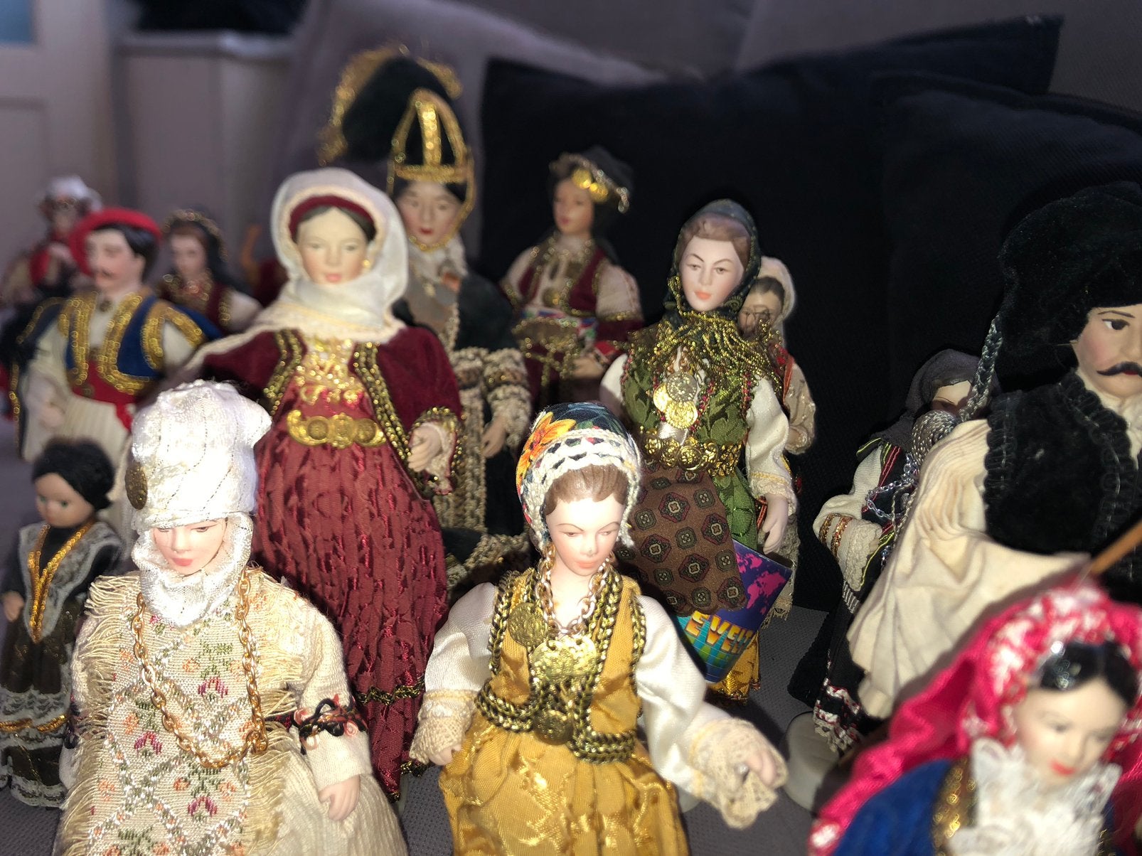 Klederdracht beeltjes verzameling zeer goede staat, Antiek en Kunst, Antiek | Porselein, Ophalen of Verzenden