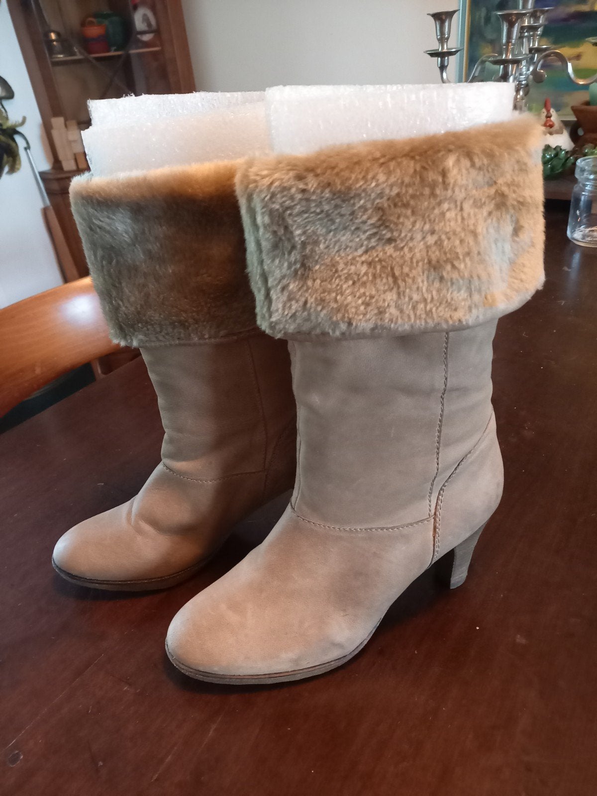 Beige laarzen met hak en bontrand van Manfield - Maat 39, Hoge laarzen, Beige, Nieuw, Ophalen of Verzenden