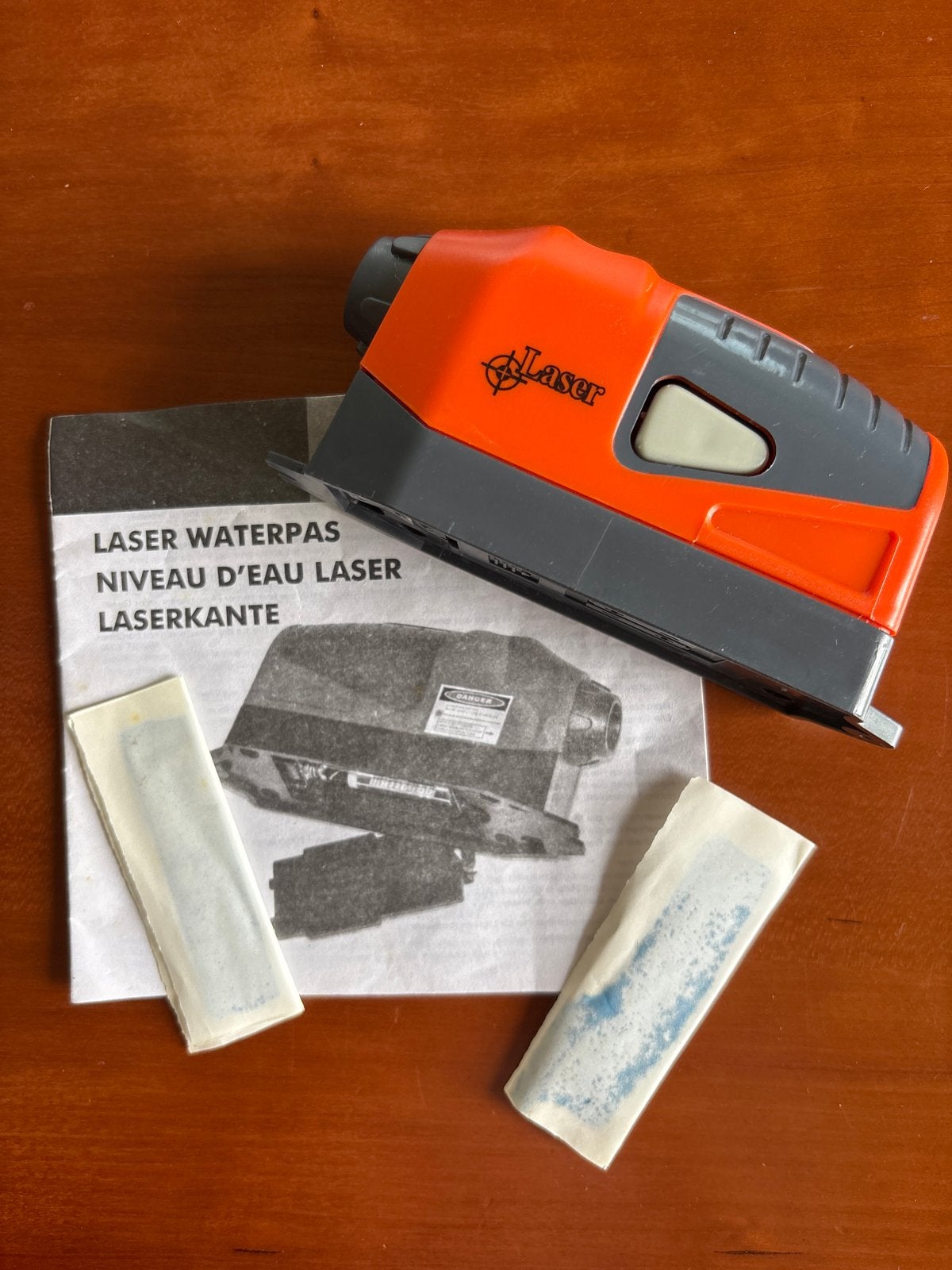 Laser Waterpas - Nauwkeurig en Handig, Ophalen, Zo goed als nieuw, Afstand
