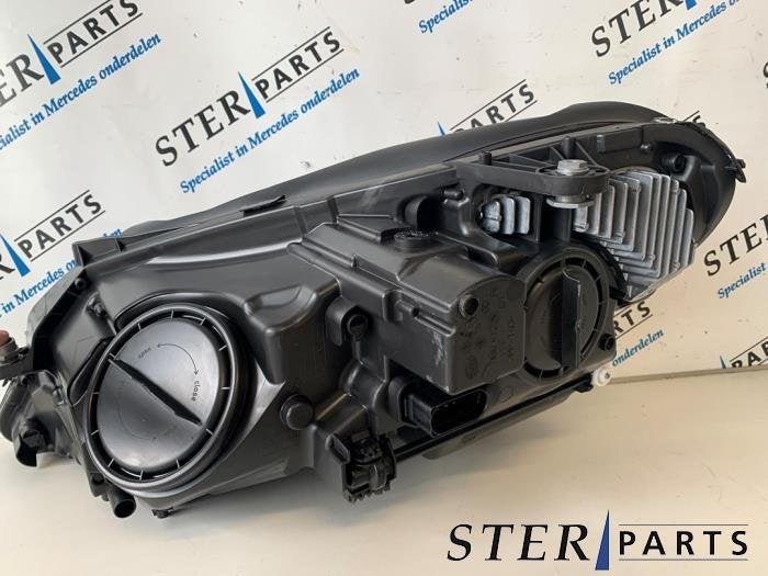 Koplamp rechts van een Mercedes E-Klasse, Auto-onderdelen, 12 maanden garantie, -, Nieuw, Ophalen of Verzenden