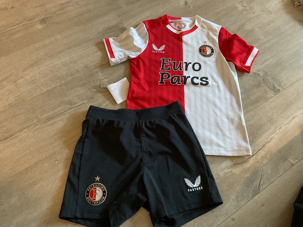 Origineel voetbal setje mt 128, Maat XS of kleiner, Ophalen, Zo goed als nieuw, Set