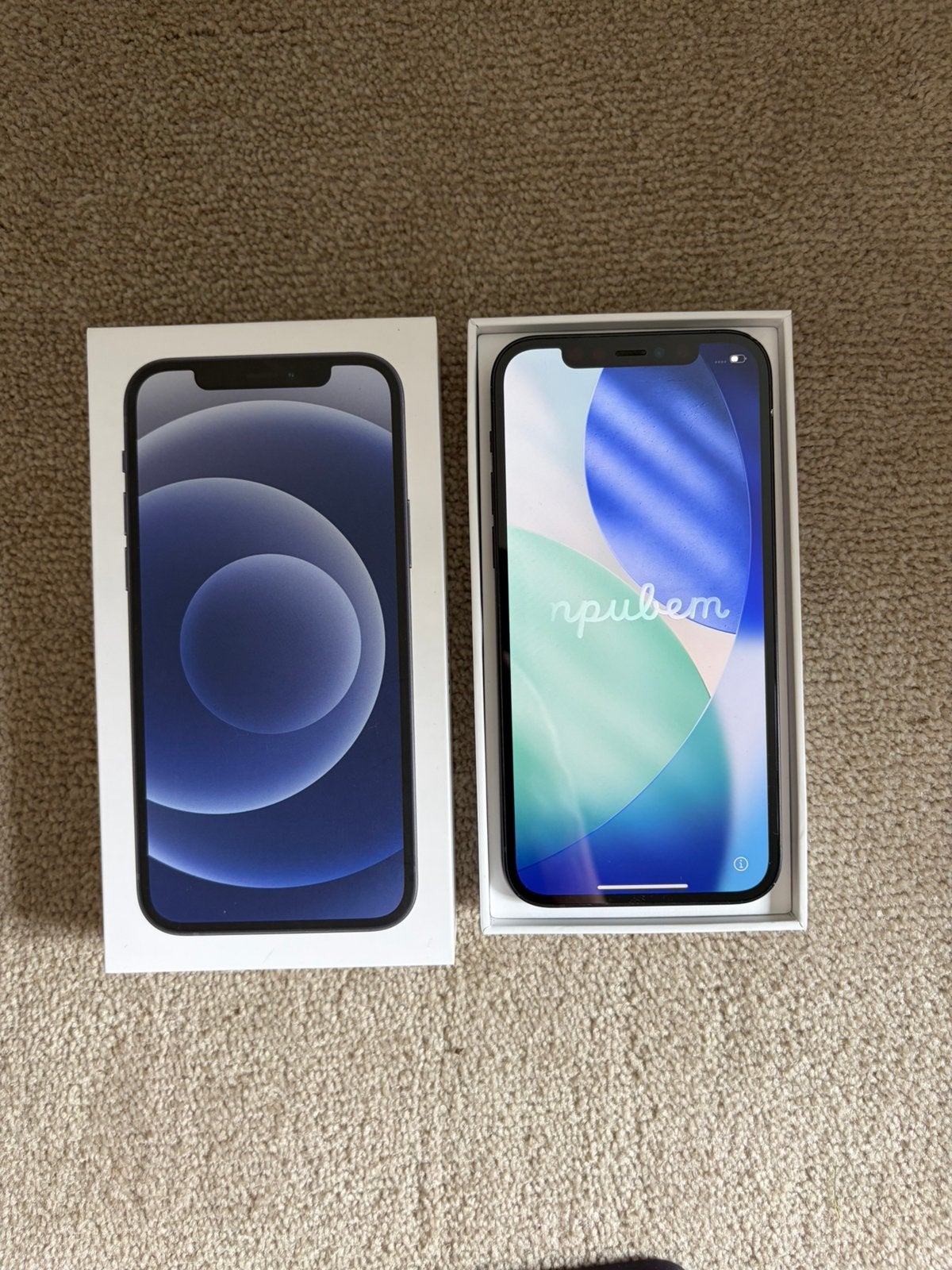 iPhone 12 256GB Black in doos met hoesjes en screenprotector, Zwart, Zo goed als nieuw, IPhone 12, Ophalen