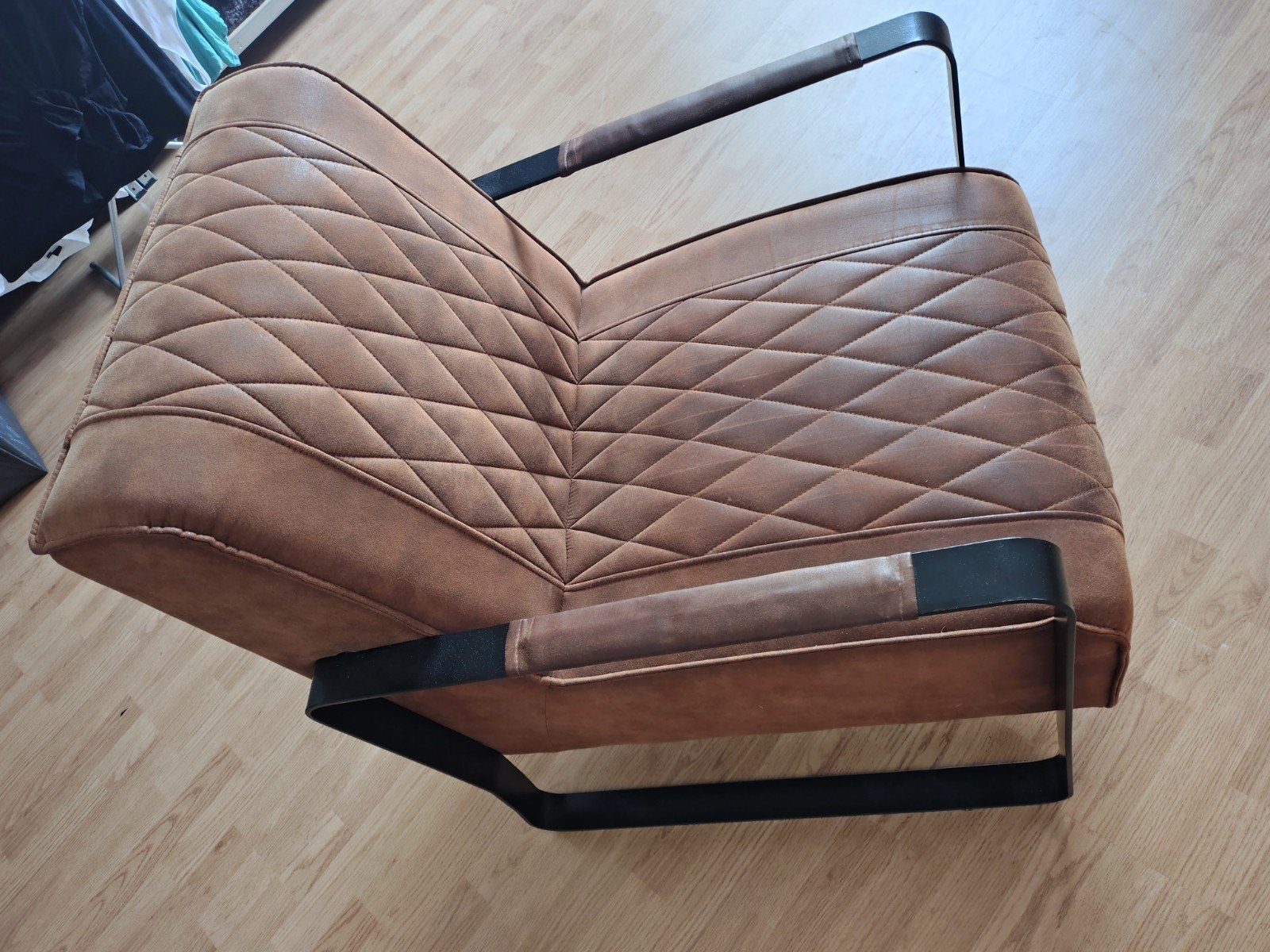 Leuke fauteuil modern/industrieel gratis, Ophalen, Modern / industrieel, 75 tot 100 cm, Zo goed als nieuw
