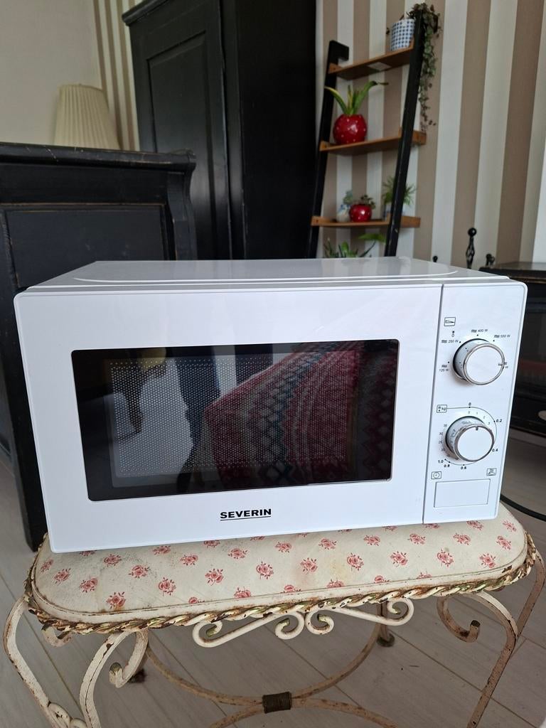Magnetron bijna nieuw, Witgoed en Apparatuur, Magnetrons, Zo goed als nieuw, Minder dan 45 cm, Ophalen of Verzenden