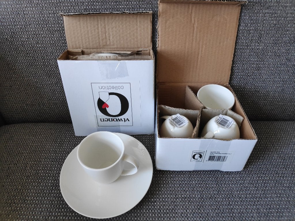 VT wonen vtwonen kop en schotel 100 ml 4 stuks nieuw in doos, Nieuw, Ophalen of Verzenden, Overige stijlen, Kop(pen) en/of Schotel(s)