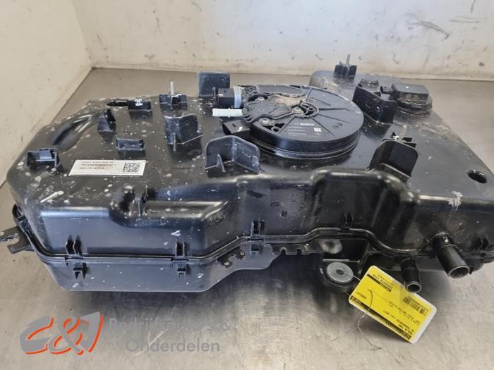 Adblue tank van een Volkswagen Transporter, Gebruikt, -, Volkswagen, -