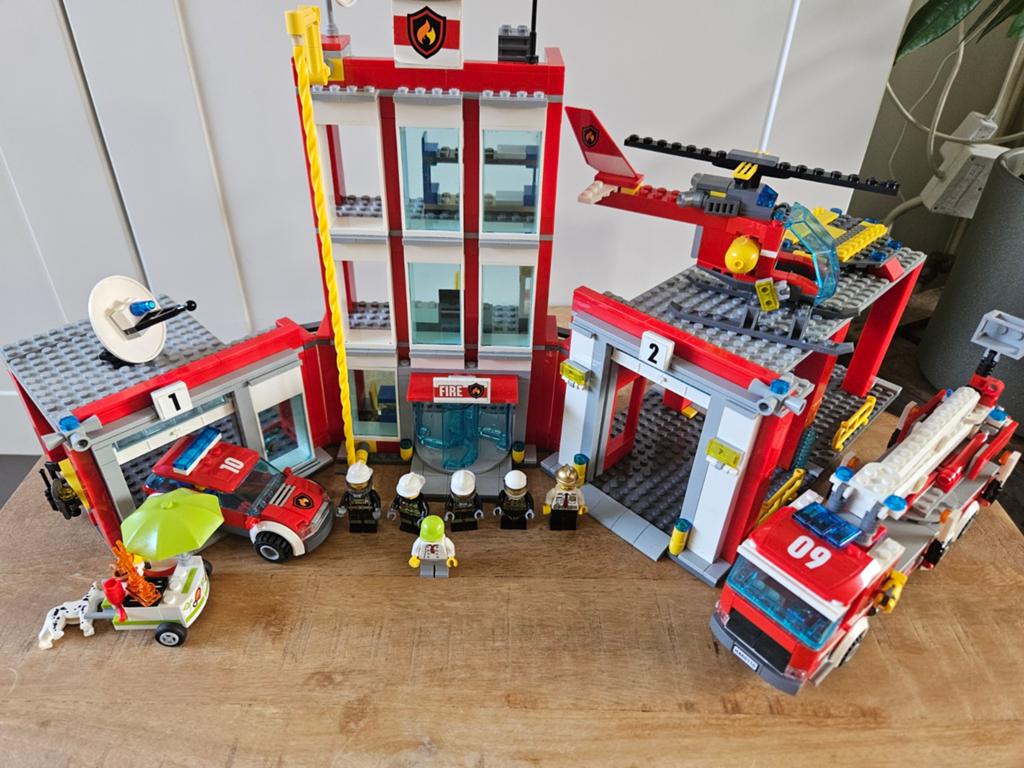 LEGO City 60110 Brandweerkazerne, Compleet, Lego, Ophalen of Verzenden, Complete set