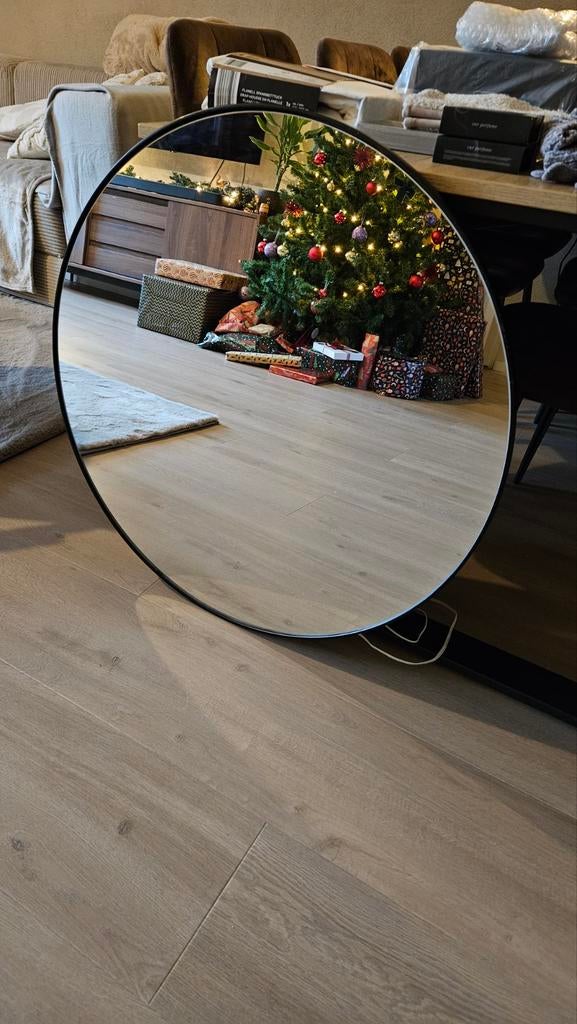 Ronde spiegel met LED verlichting - Zwarte rand, Huis en Inrichting, Woonaccessoires | Spiegels, Ophalen, Rond, Zo goed als nieuw