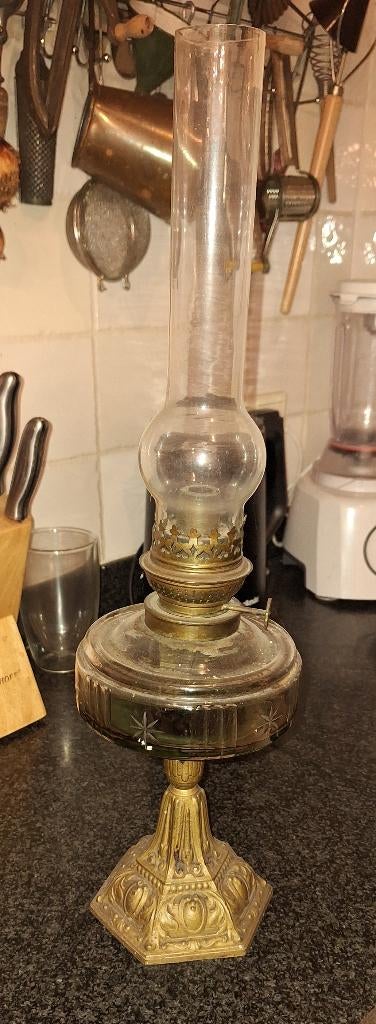 Oude Petroleum Tafellamp, Antiek en Kunst, Curiosa en Brocante, Ophalen of Verzenden