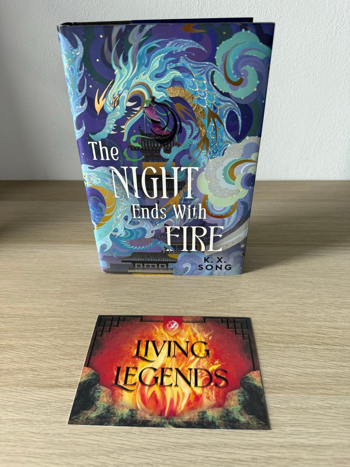 The Night Ends With Fire - K.X. Song (Fairyloot editie), Ophalen of Verzenden, Nieuw, Wereld overig