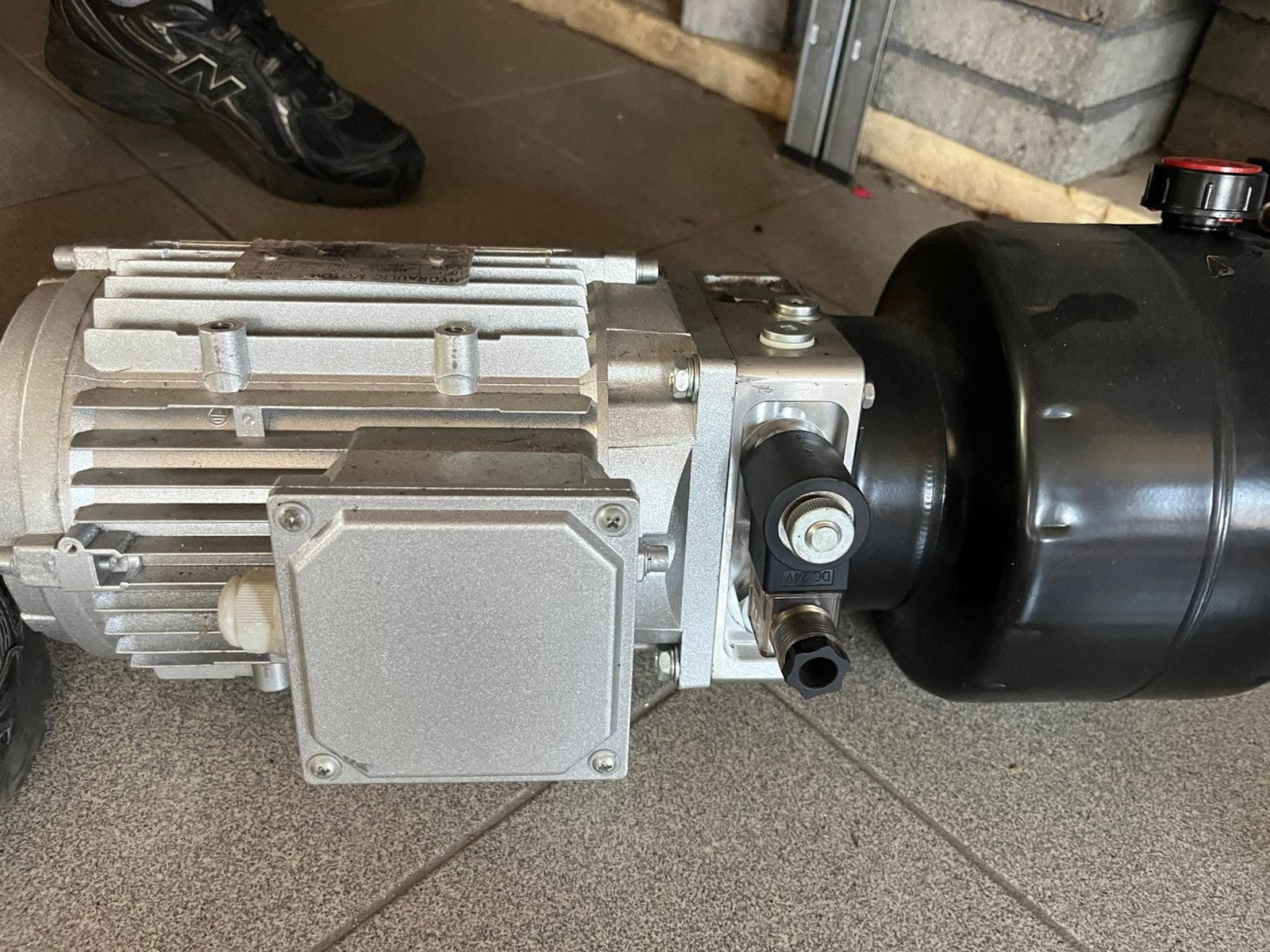 Hydrauliek pomp, Ophalen, Zo goed als nieuw