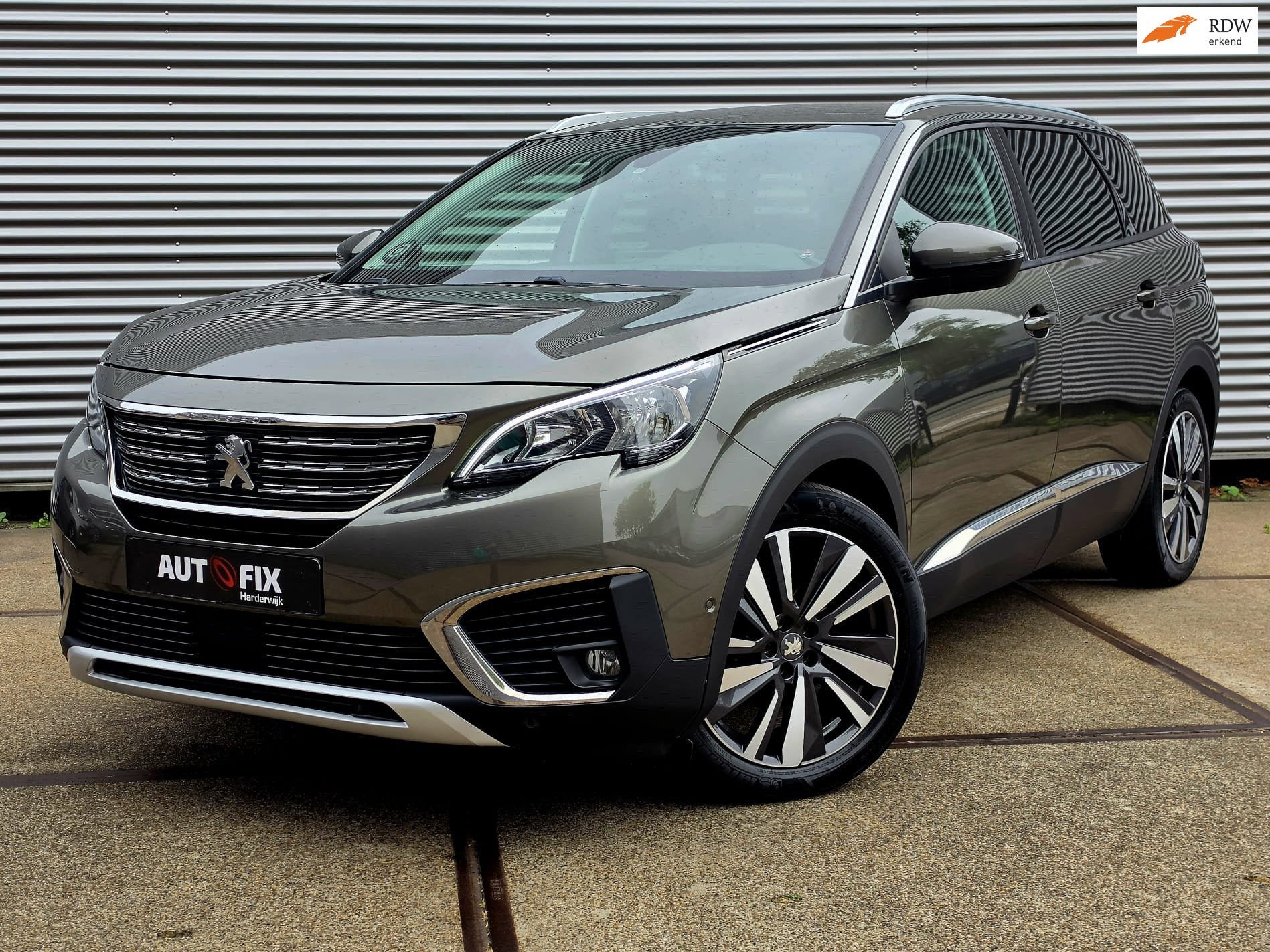 Peugeot 5008 1.2 PureTech Blue Lease GT-Line, Voorwielaandrijving, Gebruikt, Euro 6, 1199 cc