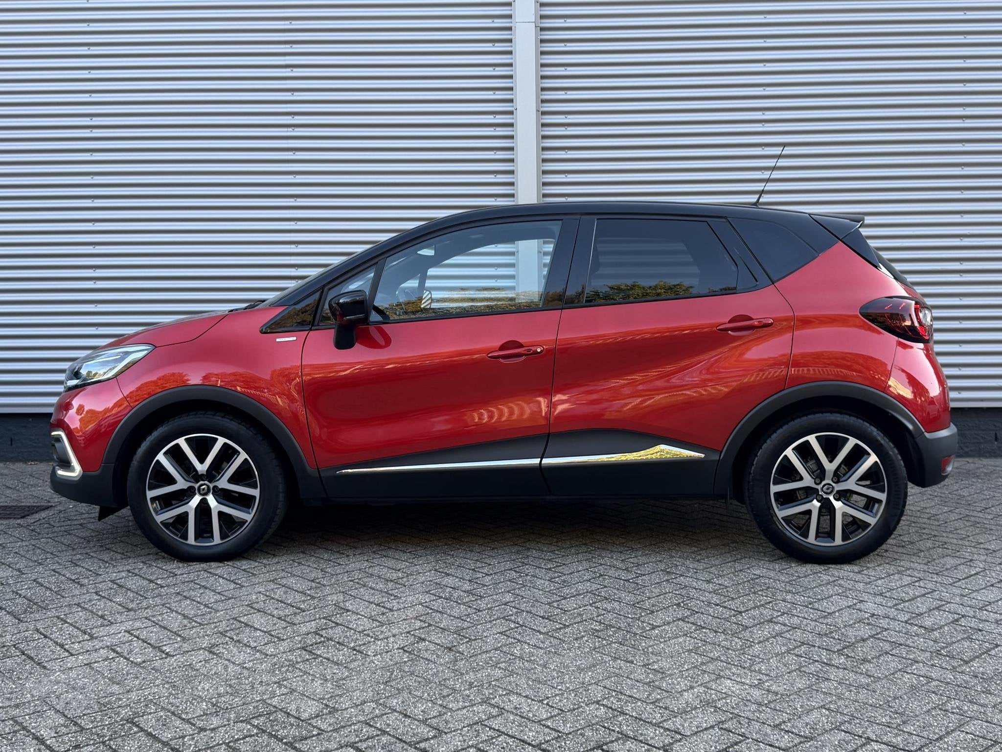 Renault Captur 0.9 TCe Version S | Trekhaak | Camera | Navig, Auto's, Voorwielaandrijving, 898 cc, Gebruikt, Euro 6