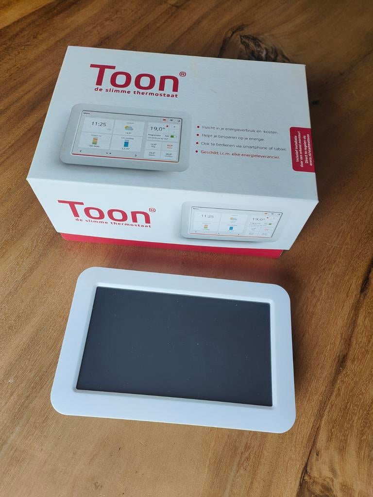 Toon slimme thermostaat van Eneco, compleet in doos, Ophalen of Verzenden, Slimme thermostaat, Zo goed als nieuw
