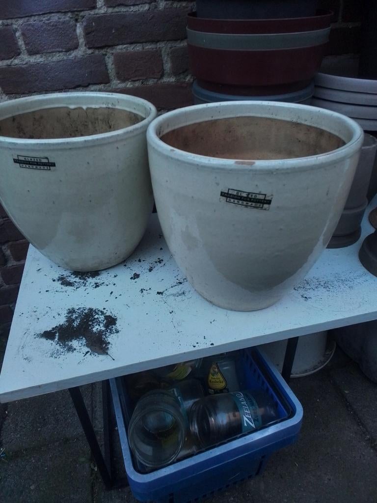 2 Grote Porseleinen Bloempotten - 27 cm, Tuin en Terras, Bloempotten, 25 tot 40 cm, Rond, Binnen, Ophalen of Verzenden