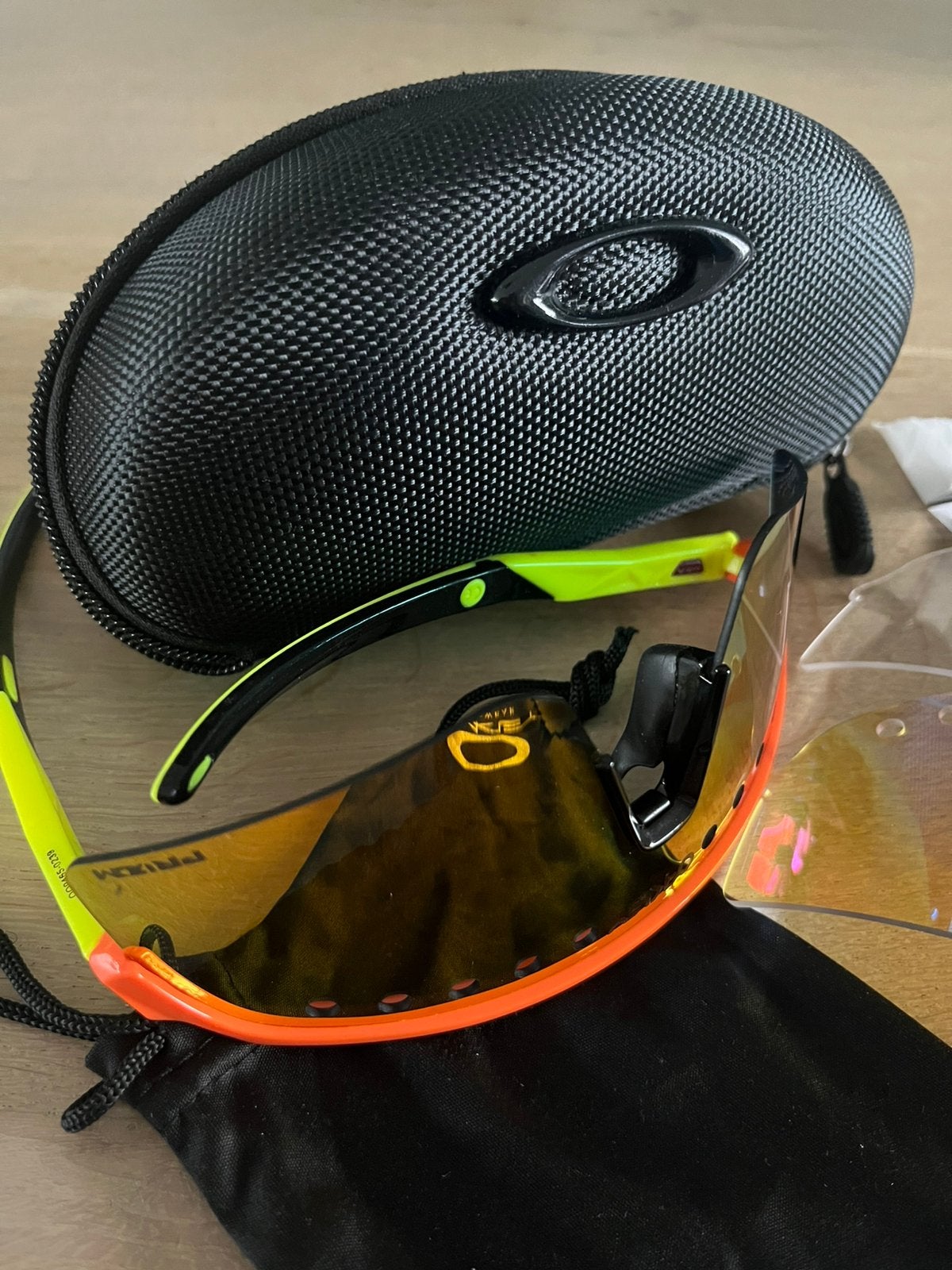 Fietsbril Oakley met 3 ongebruikte glazen, Sieraden, Tassen en Uiterlijk, Ophalen of Verzenden, Zo goed als nieuw, Bril, Oakley
