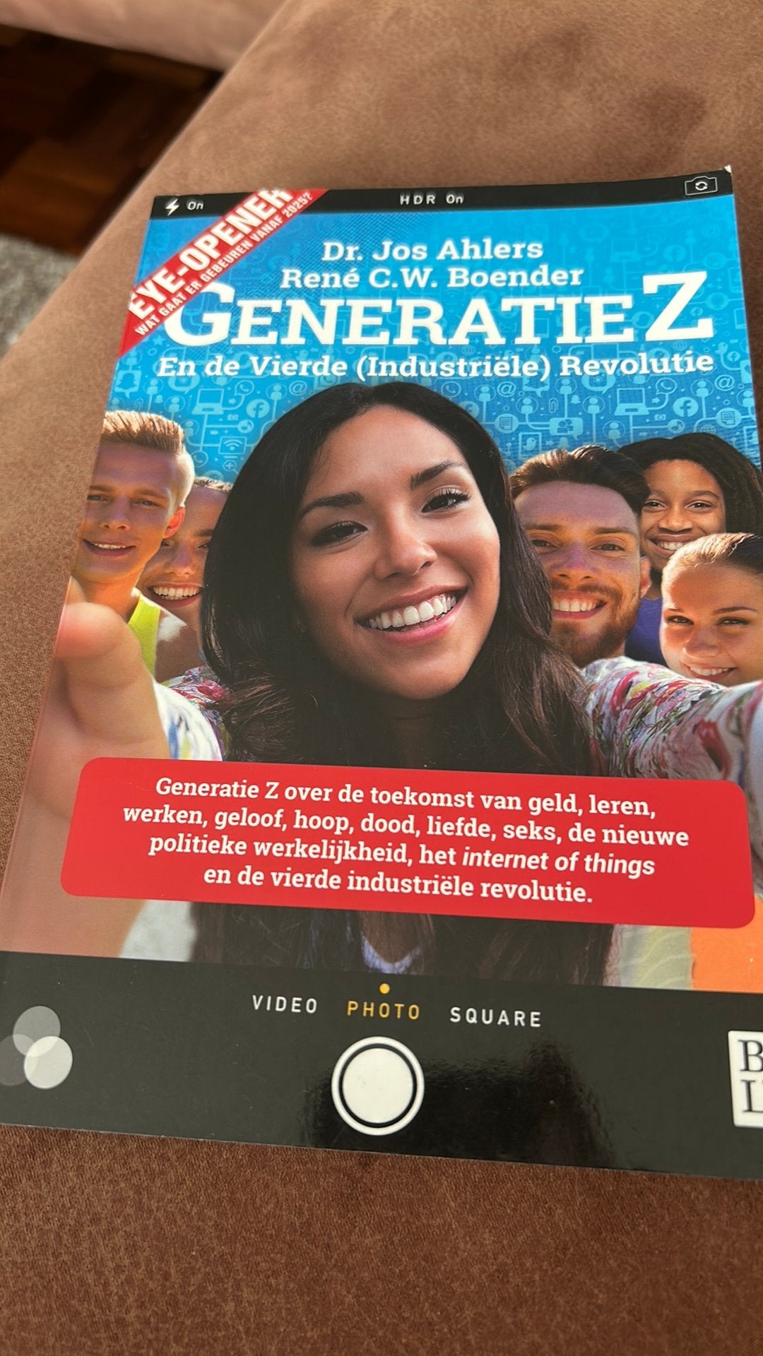 Generatie Z, Boeken, Ophalen of Verzenden, Zo goed als nieuw, Tv-serie