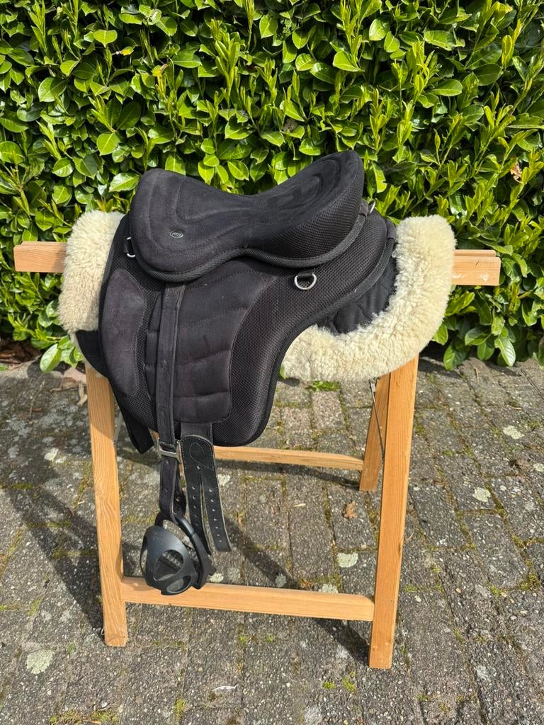 Hkm shetty boomloos 12 inch, Dieren en Toebehoren, Shetlander/Mini, Ophalen of Verzenden, Zo goed als nieuw, Zadelpad