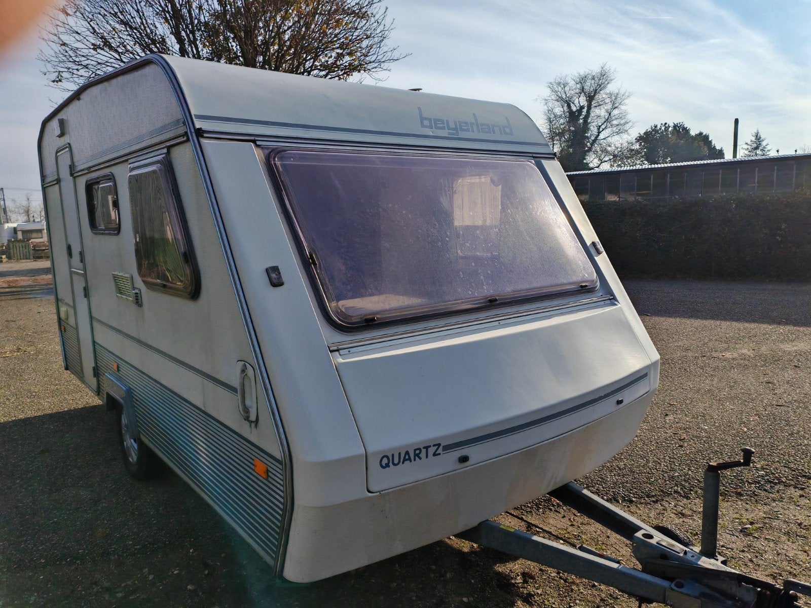 Beyerland quatrz 400 CT; Bouwjaar 1993, Dwarsbed, Treinzit, Tot en met 3, Particulier