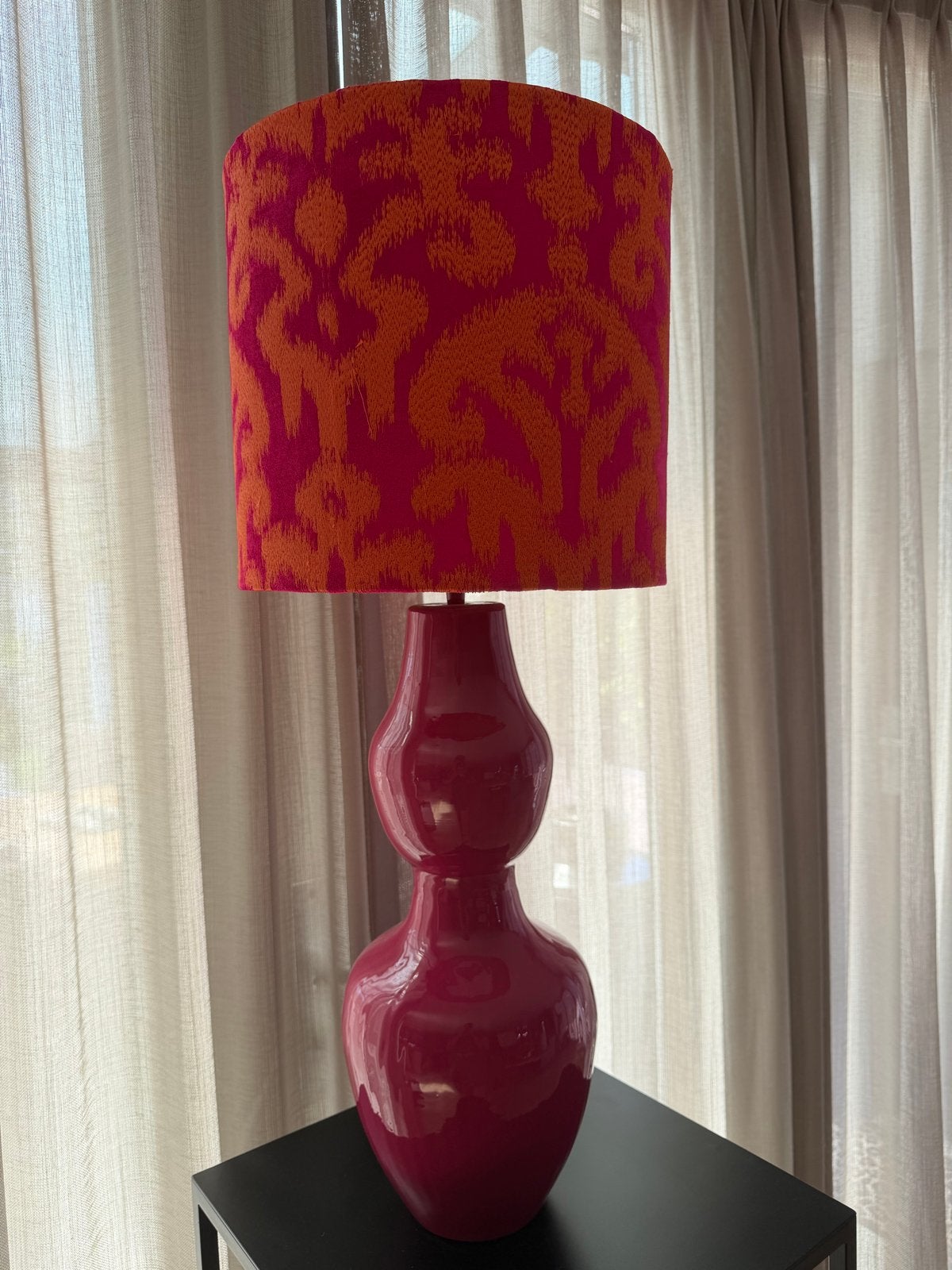 Mooie lampenkap rood/oranje 30 cm, Huis en Inrichting, Lampen | Lampenkappen, Gebruikt, Tafellamp, Meerkleurig, Rond