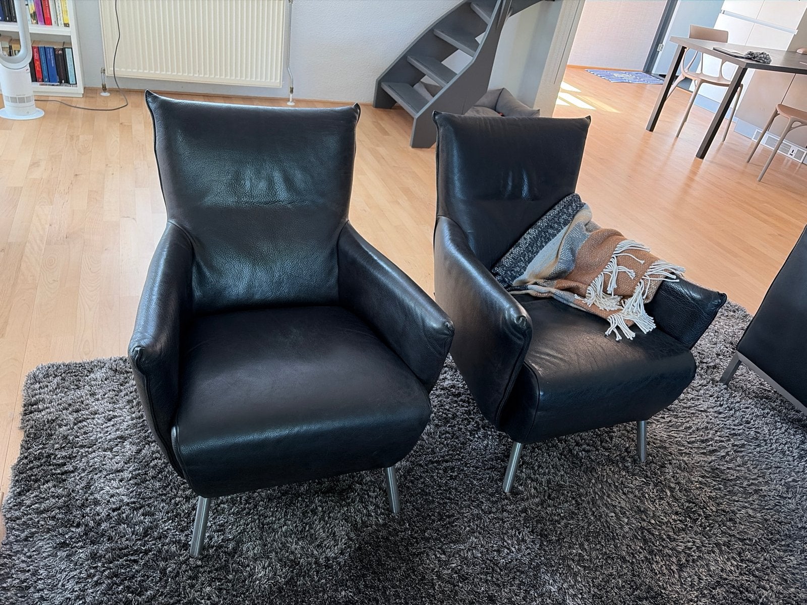 Set van 2 zwarte leren fauteuils Cheo Label, Huis en Inrichting, Fauteuils, Gebruikt, Leer, Ophalen of Verzenden