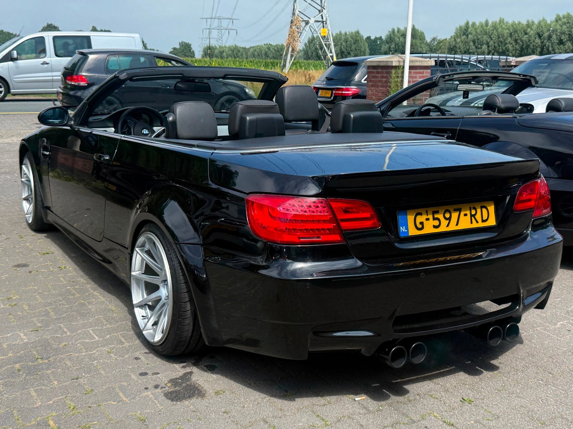 BMW 3-serie Cabrio 325i M3 WIDE BODYKIT/CUSTOM/LEDER/STLVRM/, Auto's, 13 km/l, Achterwielaandrijving, Gebruikt, Zwart