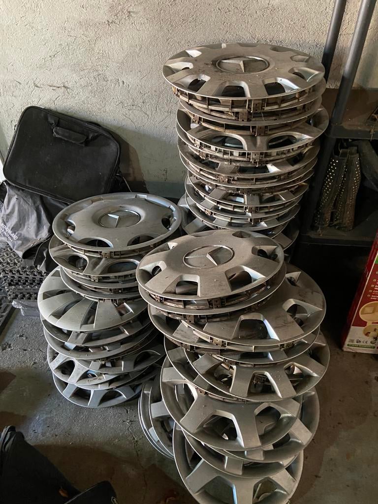 Partij nette originele Mercedes wieldoppen 15 en 16 inch, Ophalen, Gebruikt