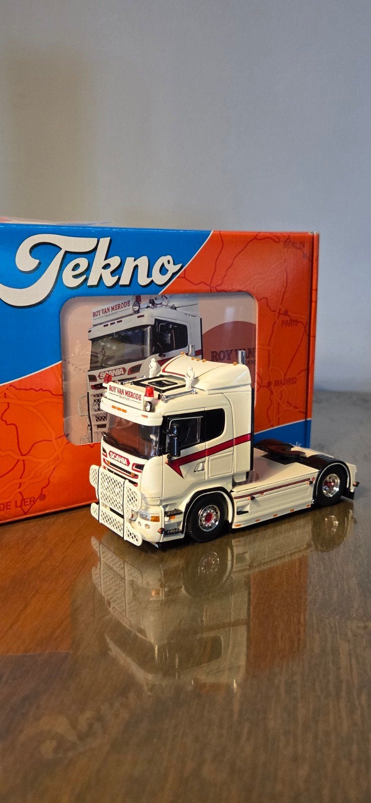 Tekno Roy van Merode, Hobby en Vrije tijd, Modelauto's | 1:50, Ophalen, Zo goed als nieuw, Bus of Vrachtwagen, Tekno