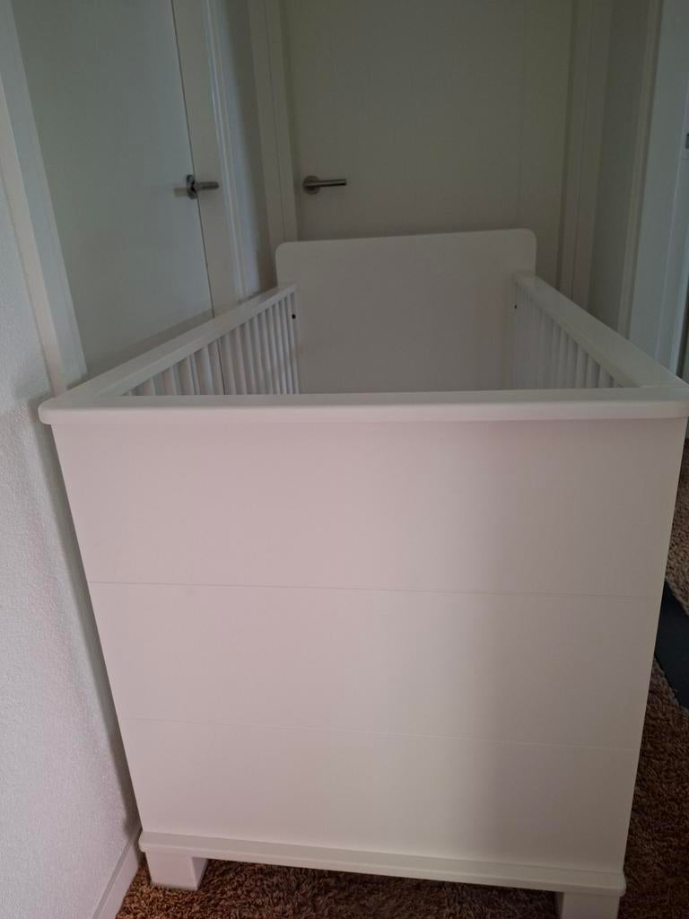 Ledikantje kinderen/ zo goed als nieuw, Kinderen en Baby's, Kinderkamer | Complete kinderkamers, Ophalen, Zo goed als nieuw, Meisje