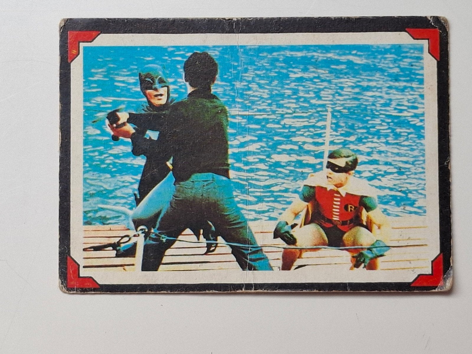 Batman plaatje nummer 37. Krachtmeting op zee. 1966, Ophalen of Verzenden, Gebruikt, Plaatje