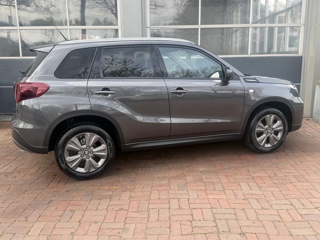 Suzuki Vitara 1.5 Hybrid Select Automaat | Navi | Camera | C, Stof, Gebruikt, 4 cilinders, 400 kg