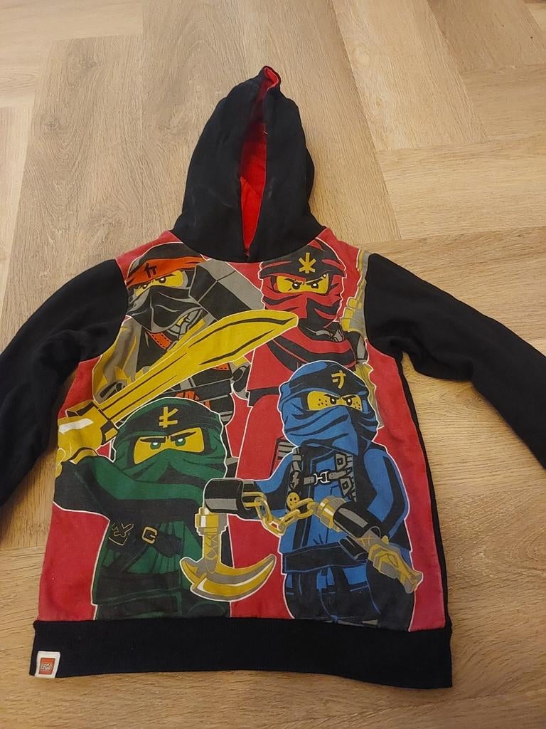Ninjago trui 110, Ophalen of Verzenden, Zo goed als nieuw, Jongen, Trui of Vest