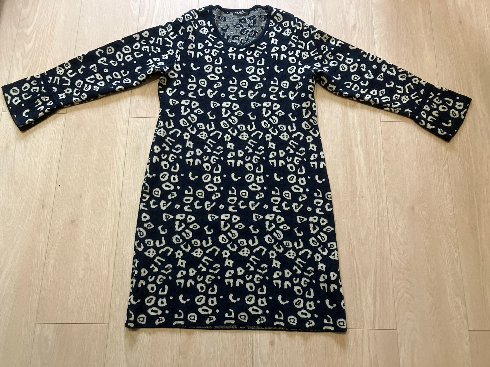 Eroke jurk met dierenprint - Maat L, Kleding | Dames, Maat 42/44 (L), Zo goed als nieuw, Boven de knie, Verzenden