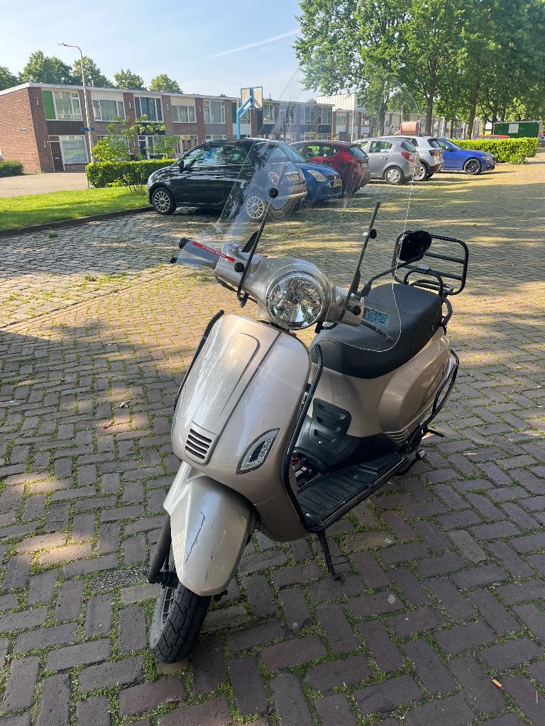 BTC Riva Scooter blauw kenteken champagnekleur, Ophalen, Gebruikt, Btc, Benzine