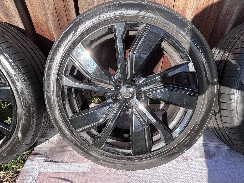2022 velgen originele 20' Volvo XC40 met zomerbanden, Auto-onderdelen, Banden en Velgen, Ophalen, Velg(en), Personenwagen, 20 inch